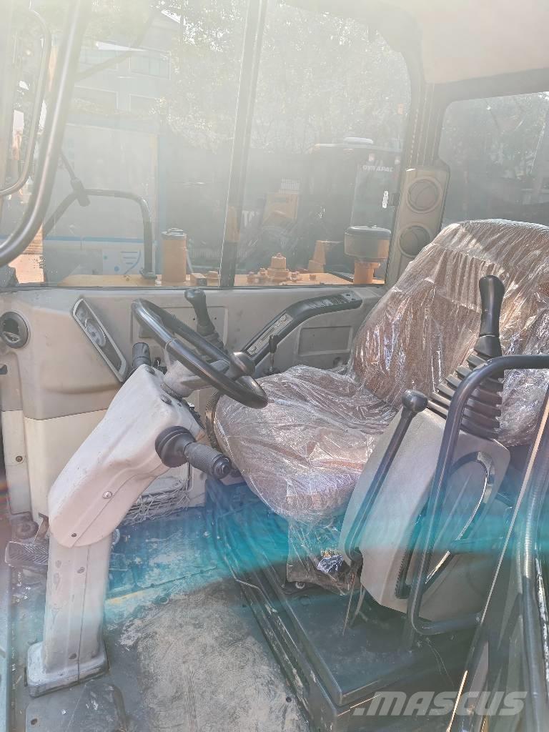 Hyundai 60 W VS Minibagger < 7t