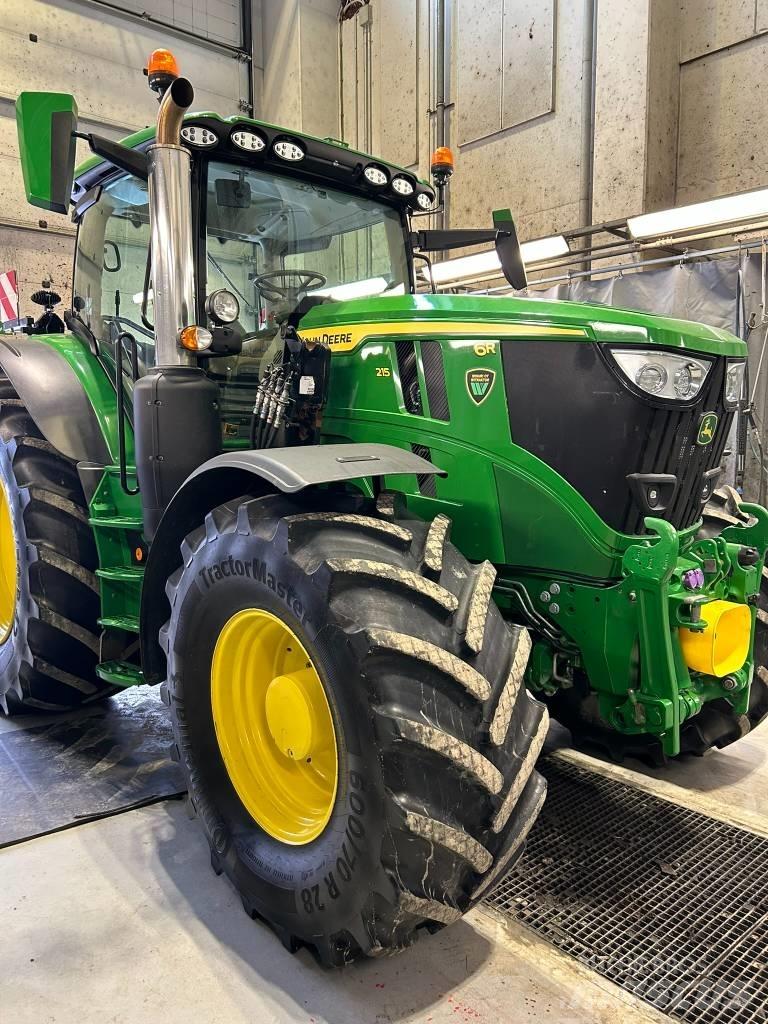 John Deere 6R 215 Traktoren