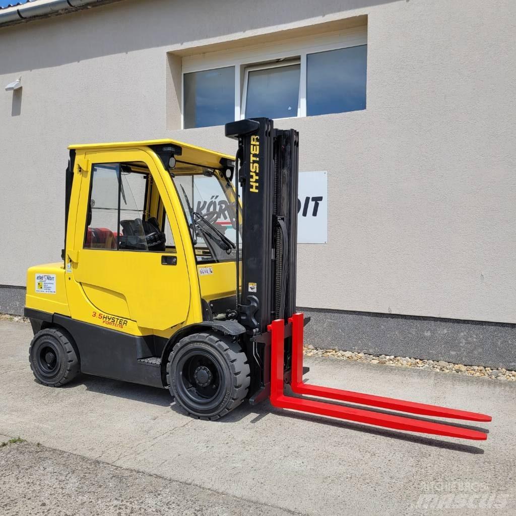 Hyster H 3.5 FT Gas Stapler