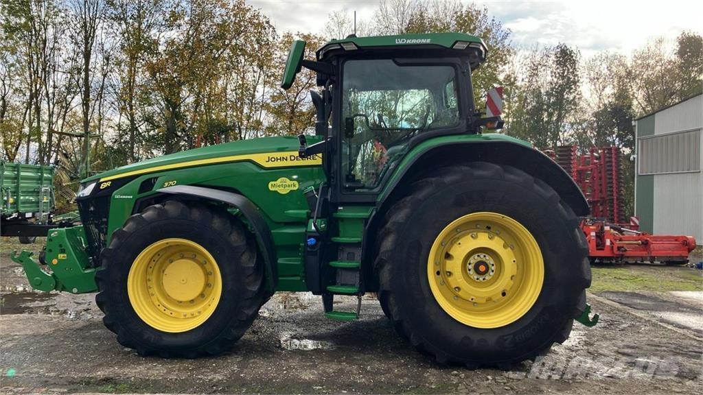 John Deere 8R 370 Traktoren