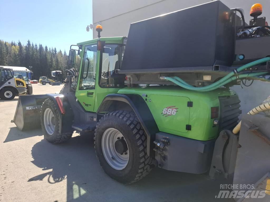 LM Trac 686 Radlader