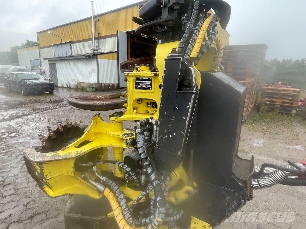 John Deere 1170G Harvester