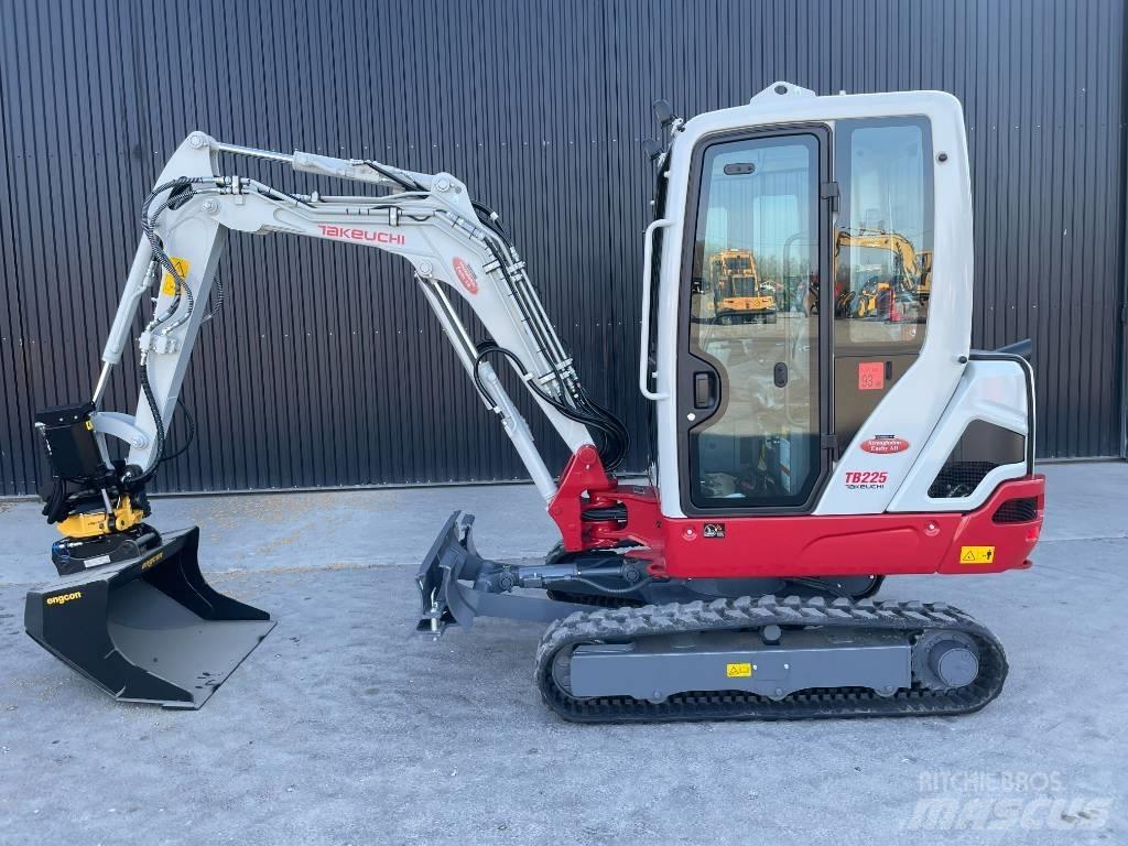 Takeuchi TB 225 Minibagger < 7t