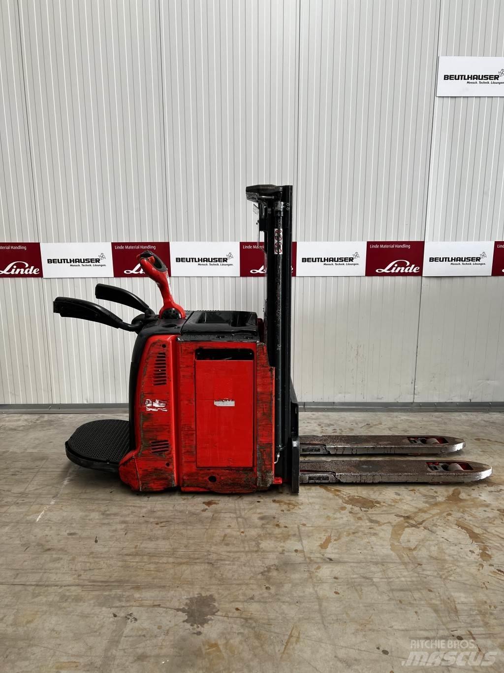 Linde D12AP Deichselstapler