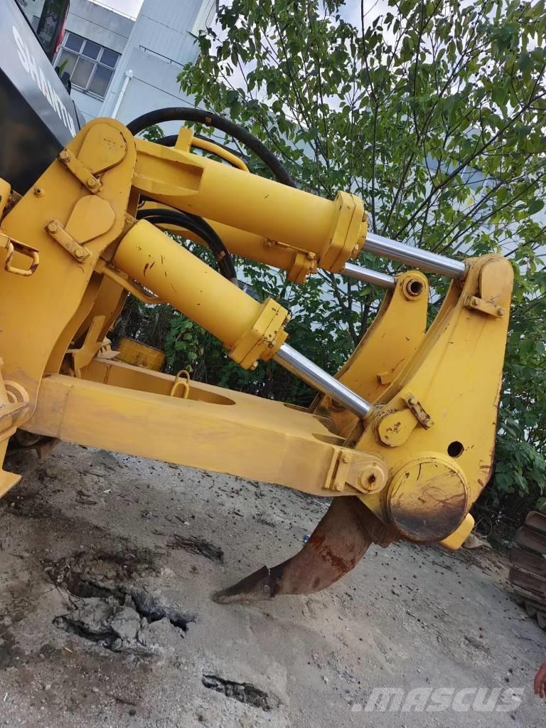 Shantui SD 32 Bulldozer