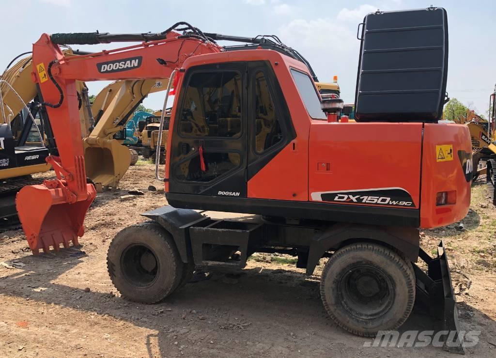 Doosan DX150W Raupenbagger