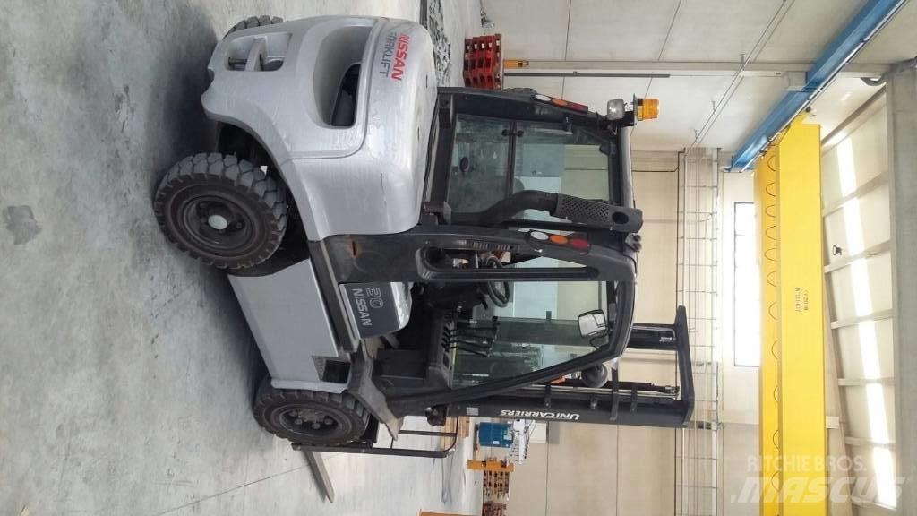 Nissan FGD02A30Q Diesel Stapler
