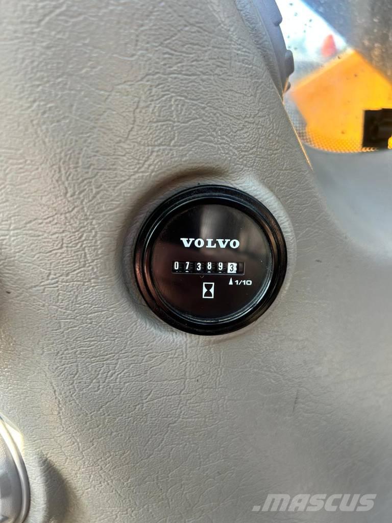 Volvo EC 220 E Raupenbagger