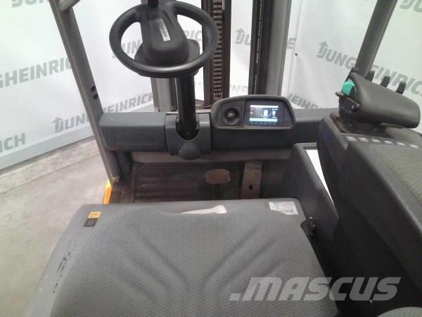 Jungheinrich EFG 320 Elektro Stapler