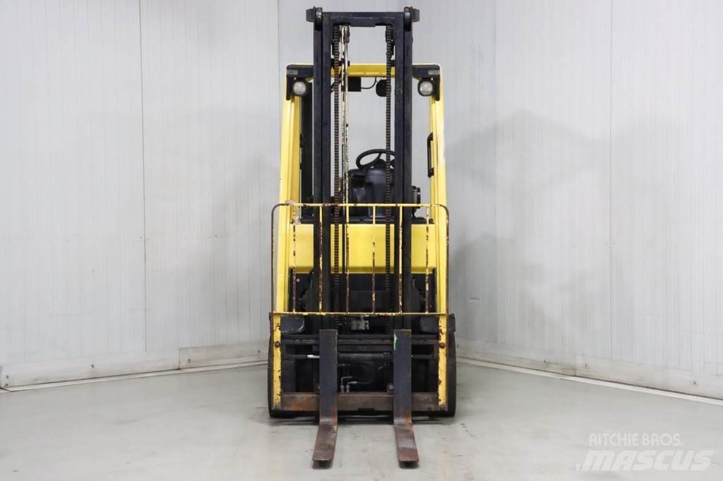 Hyster H2.0FTS Gas Stapler