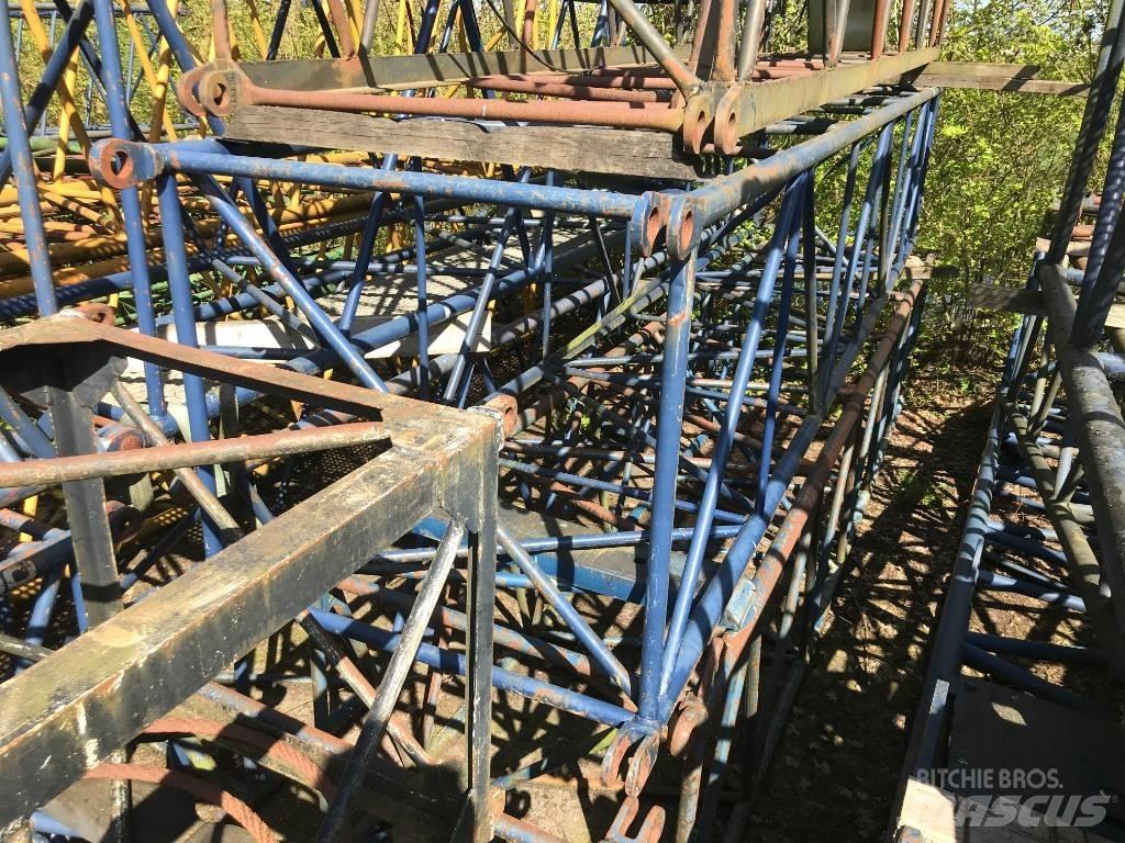  Several boom parts Kran-Teile und Zubehör