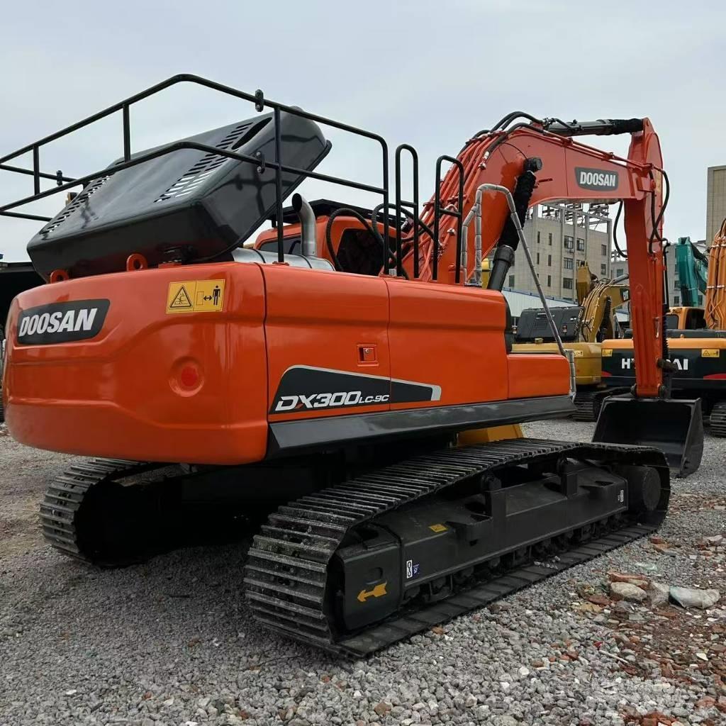 Doosan 300LC-9C Raupenbagger