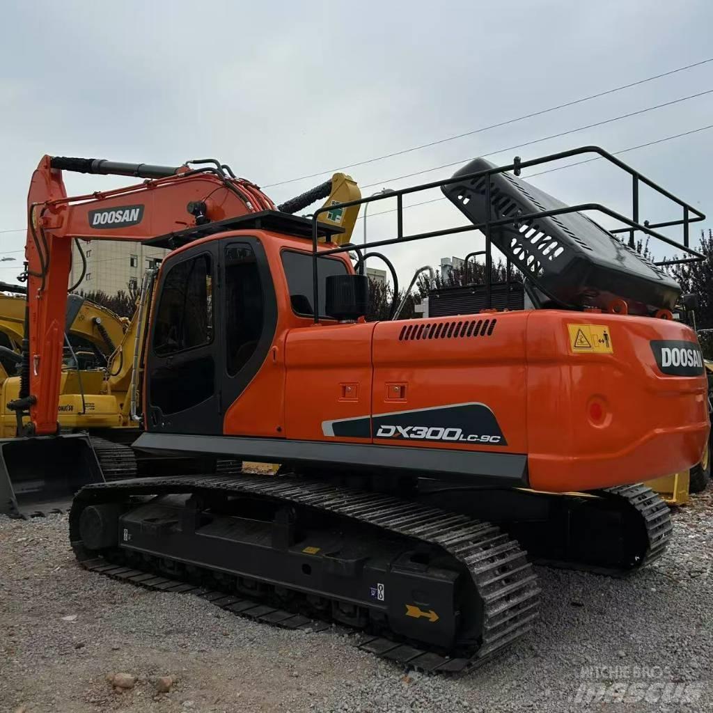 Doosan 300LC-9C Raupenbagger