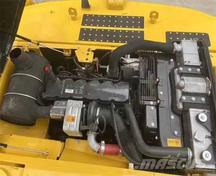 Komatsu PC220-8 Raupenbagger