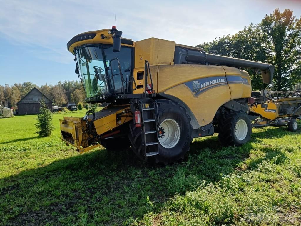 New Holland CX 8.90 Mähdrescher