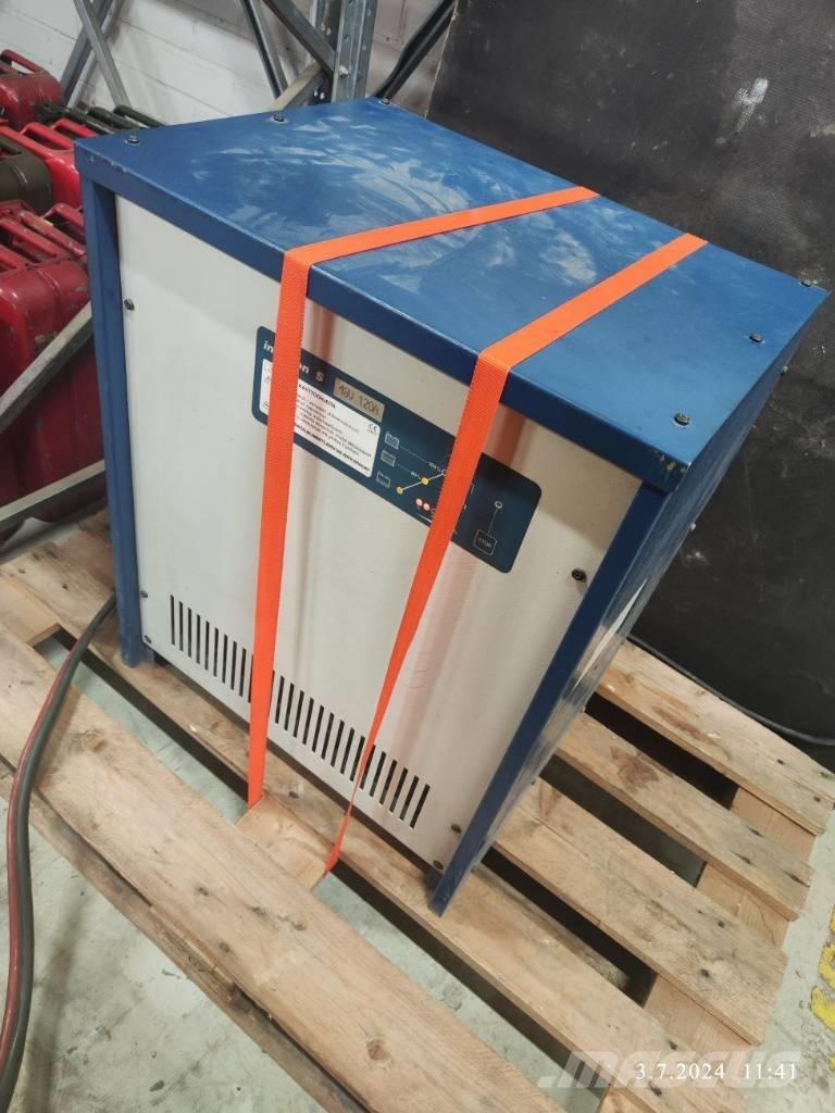 Atlet UNS 200 D Schubmaststapler