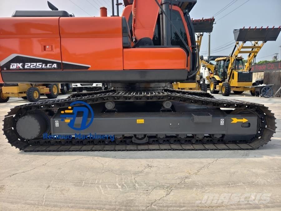 Doosan DX 225 LCA Raupenbagger