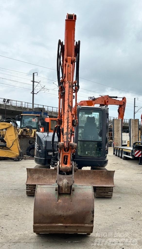 Hitachi Zaxis 85 USB Midibagger  7t - 12t