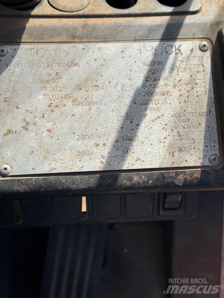 Toyota FD 25 Diesel Stapler