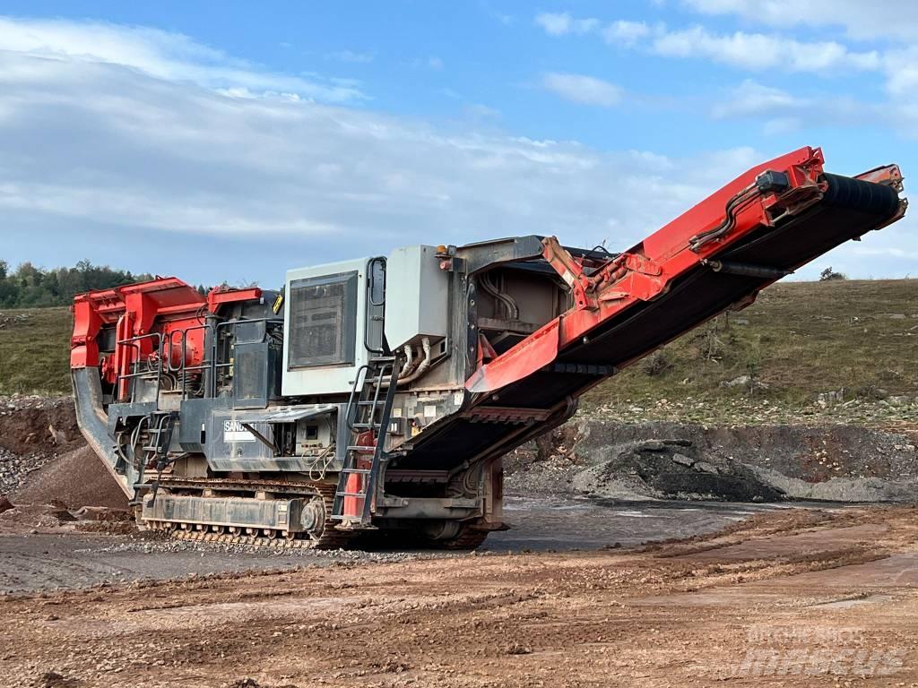 Sandvik QI240 Mobile Brecher