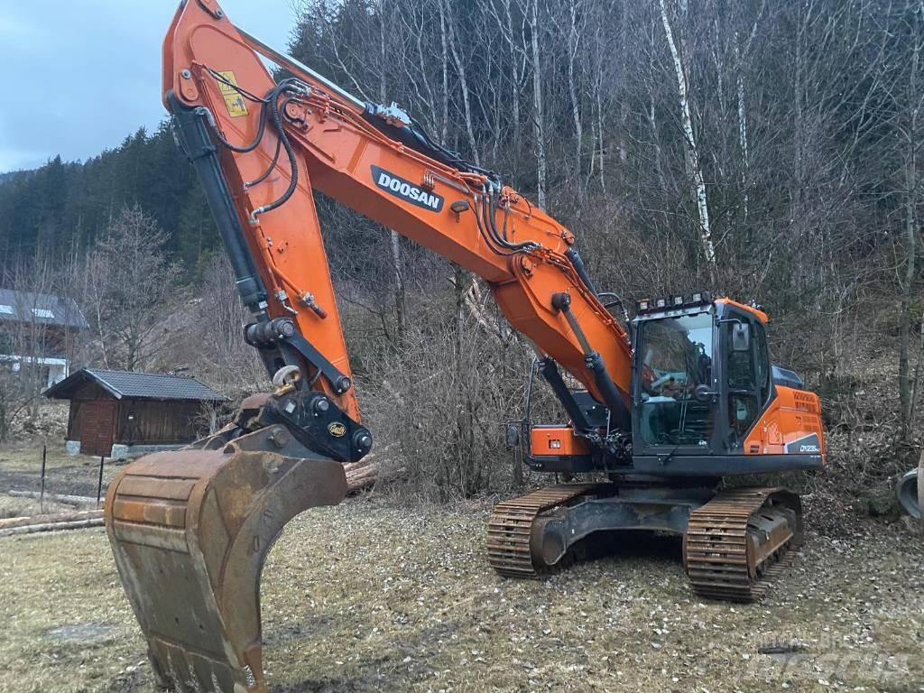 Doosan DX 235 NLC-5 Raupenbagger