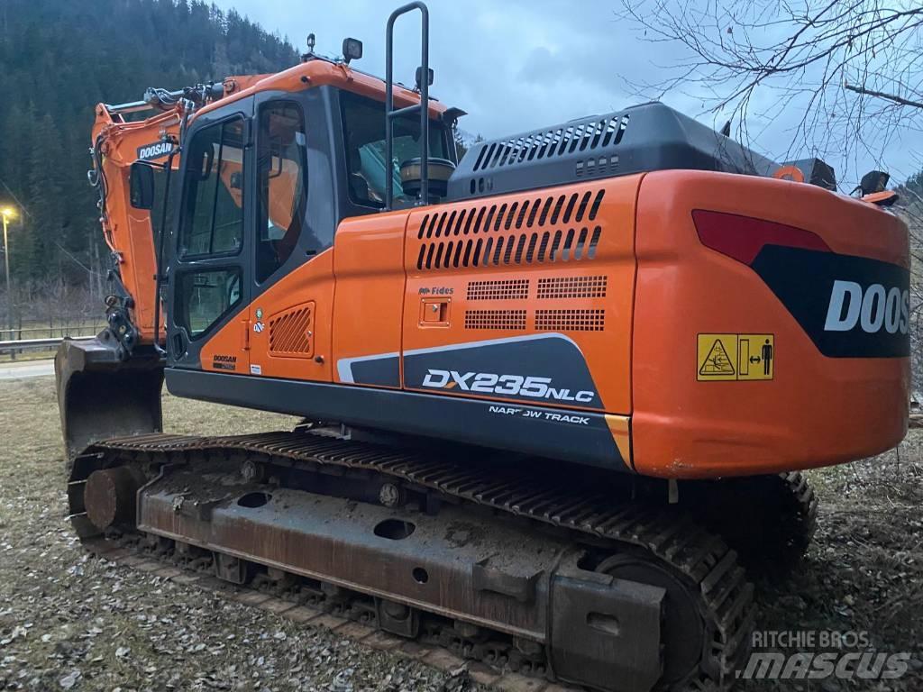 Doosan DX 235 NLC-5 Raupenbagger