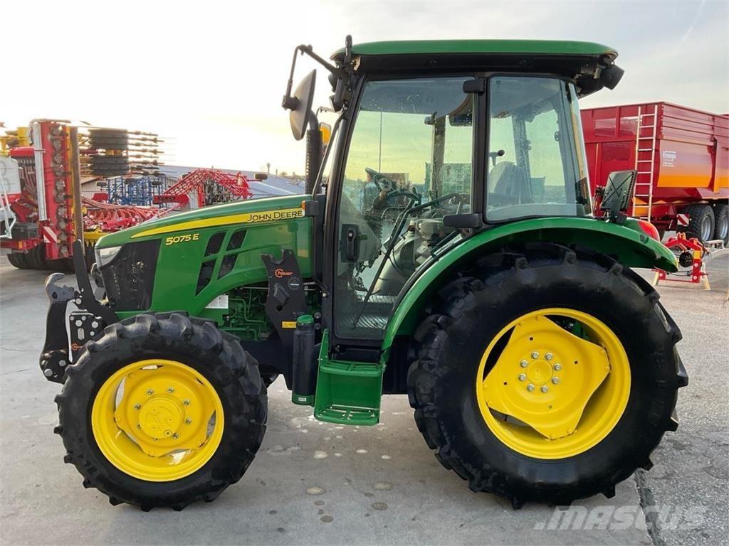 John Deere 5075E Traktoren