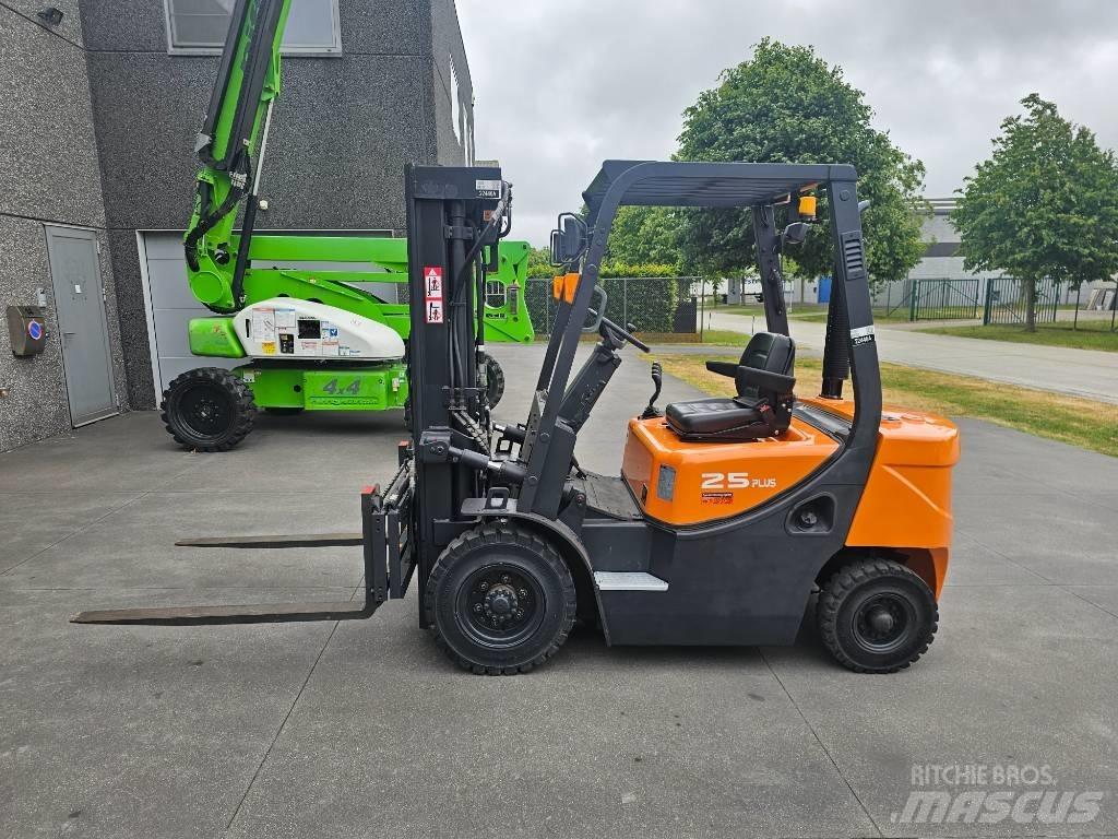 Doosan D 25 G Diesel Stapler