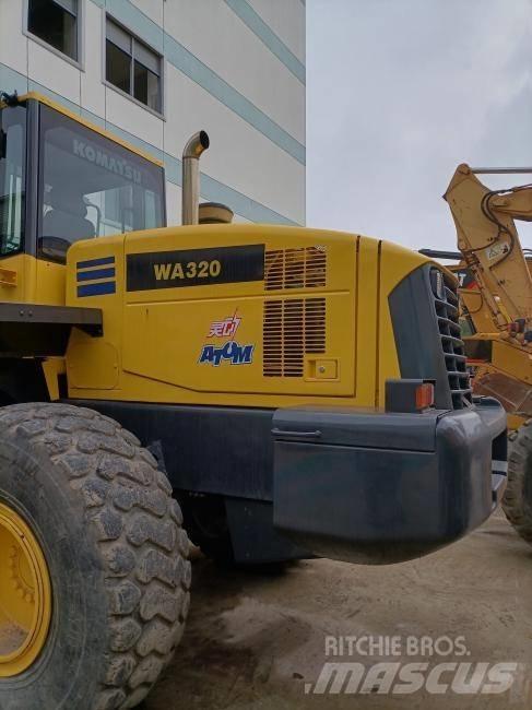 Komatsu WA 320 Radlader