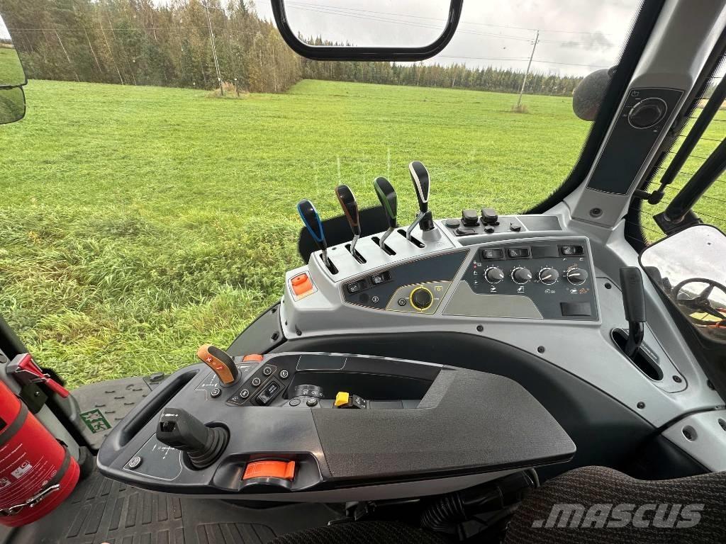 Valtra T 194 Traktoren