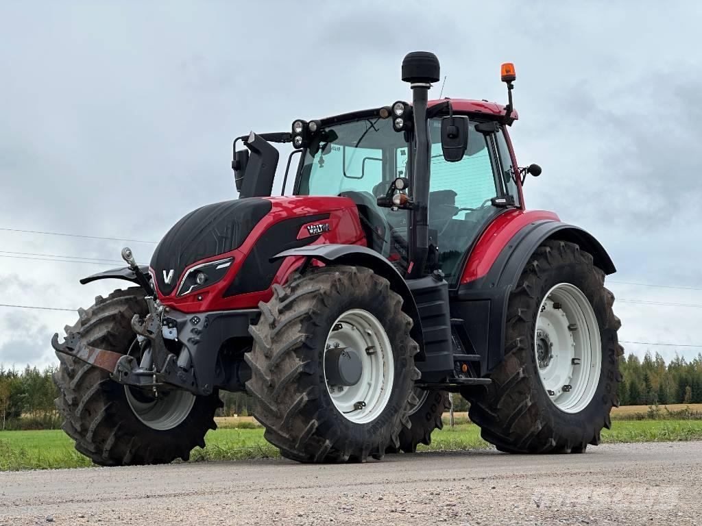 Valtra T 194 Traktoren