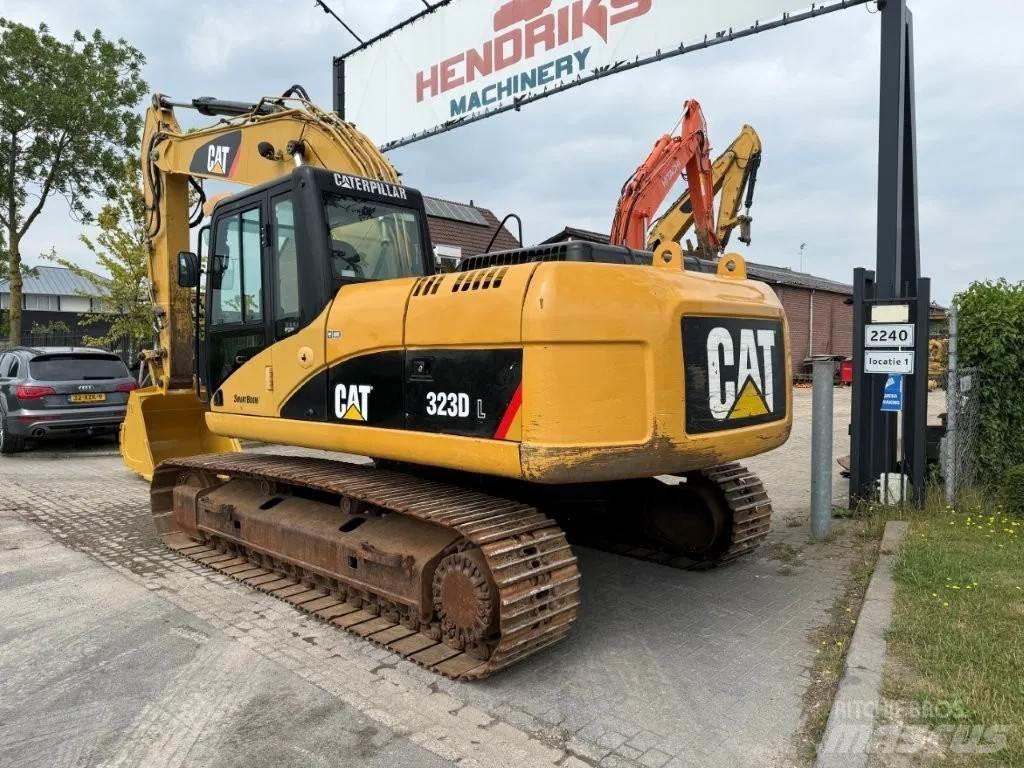 CAT 323DL (320DL) Raupenbagger
