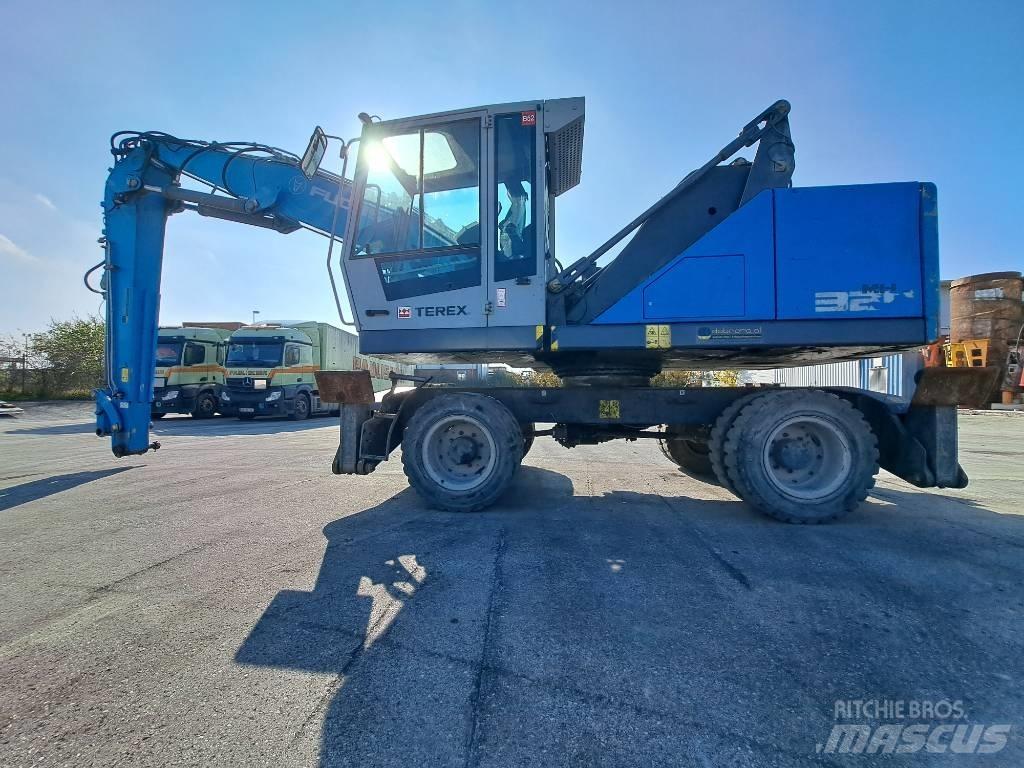 Fuchs MHL 320F Materialumschlag