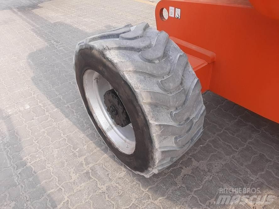 JLG 800AJ Gelenkteleskoparbeitsbühnen