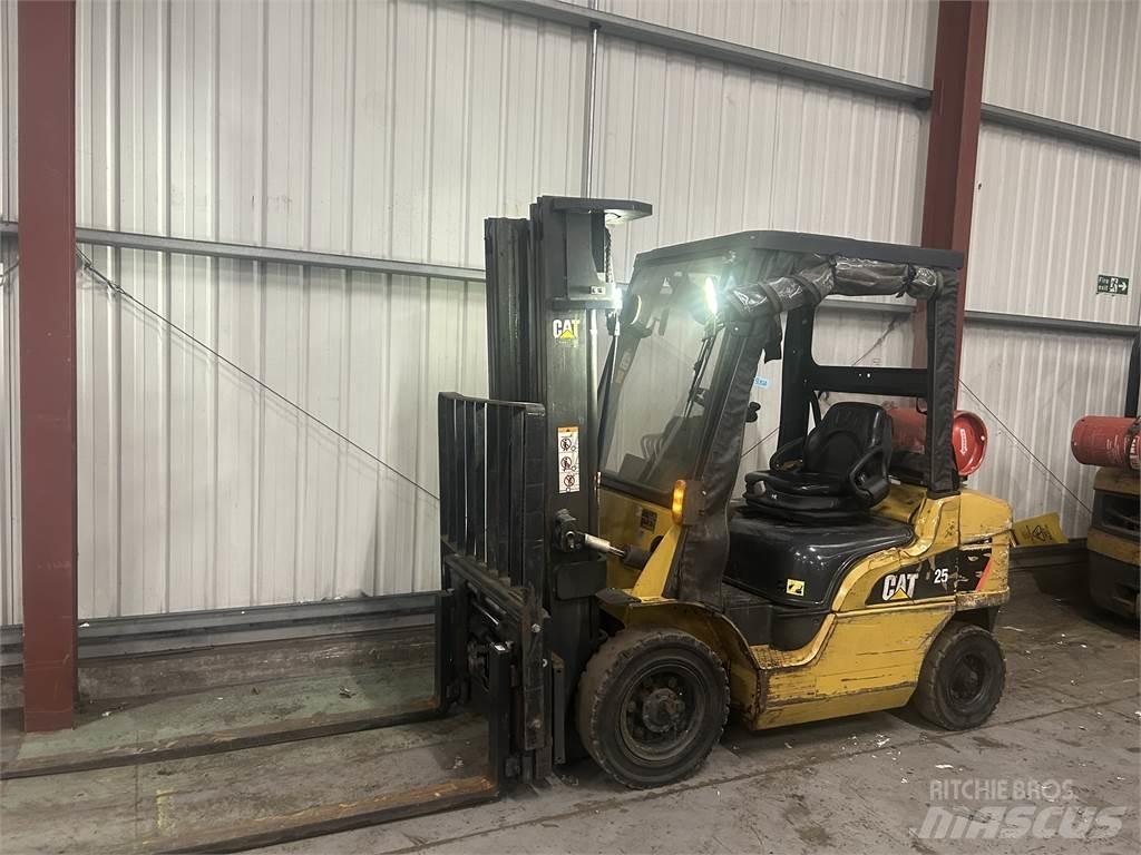 CAT GP25NT Gas Stapler