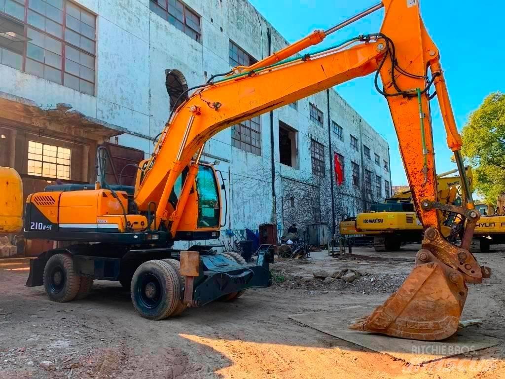 Hyundai R210W-9T Raupenbagger