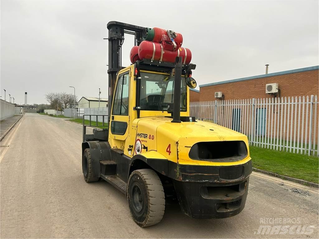 Hyster H8.0FT9 Gas Stapler