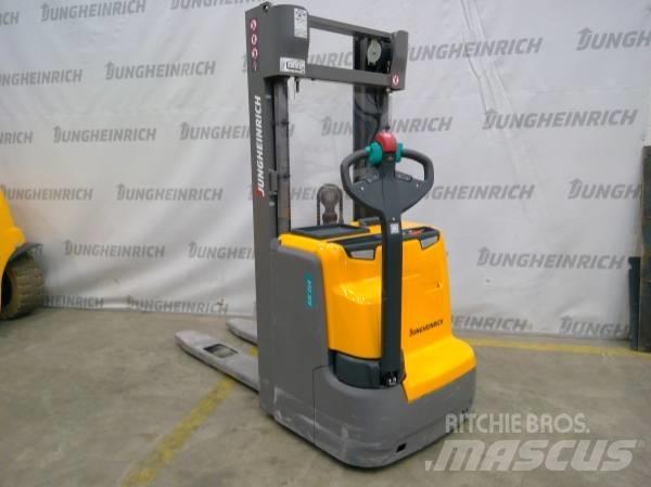 Jungheinrich EJC 214 Deichselstapler