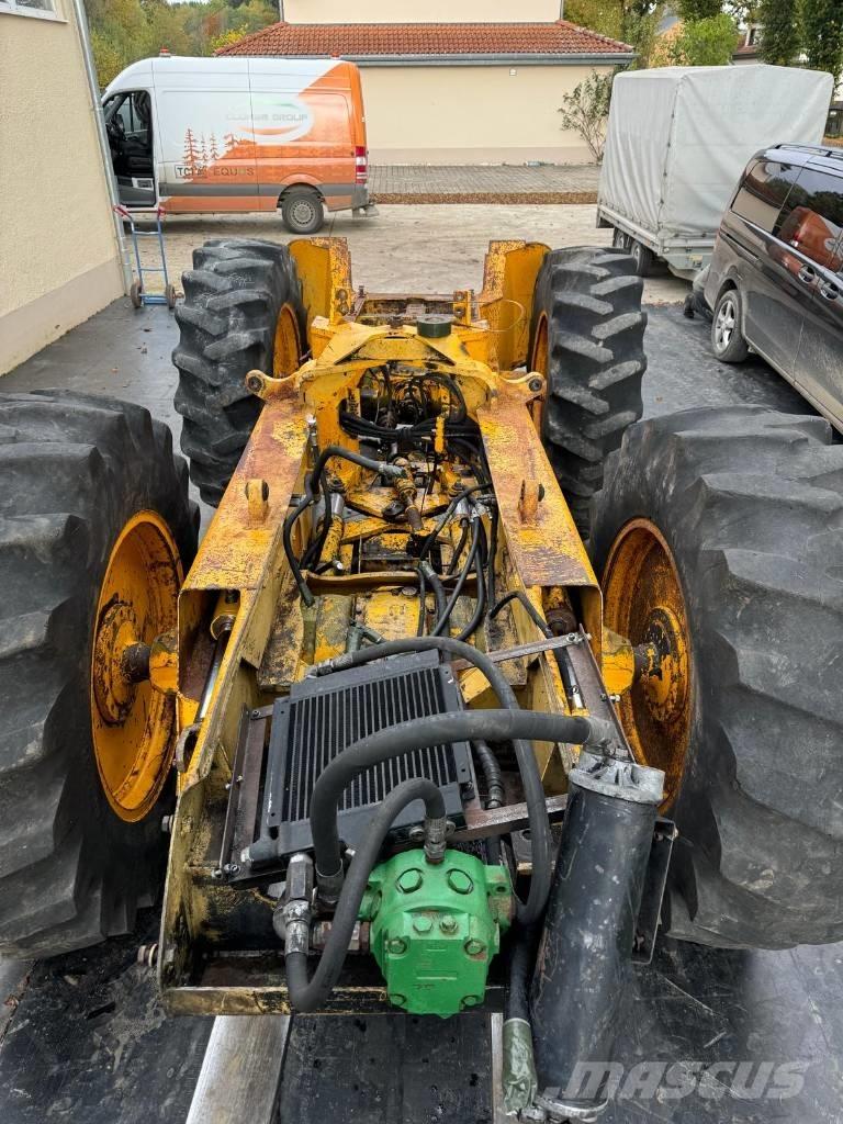 John Deere 540 B Stammholzschlepper