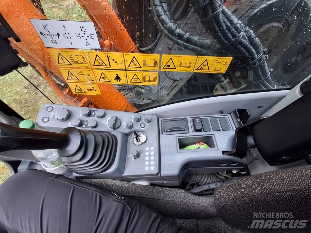 Hitachi ZX 225 US LC Raupenbagger