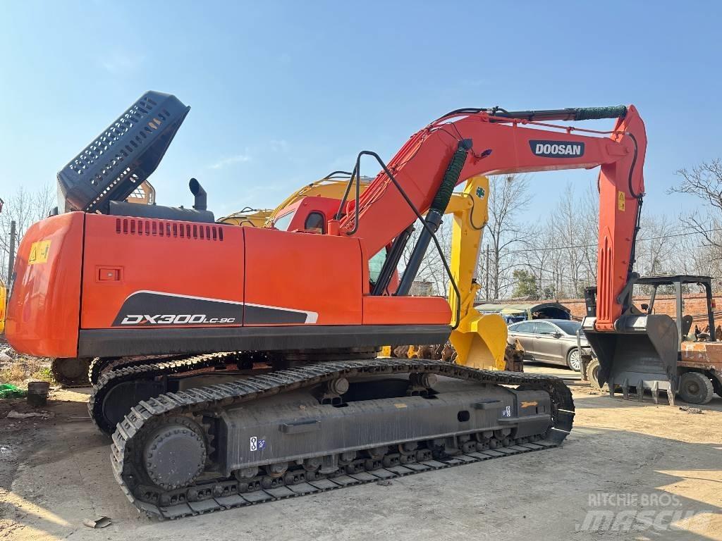 Doosan DX 300LC-9C Raupenbagger