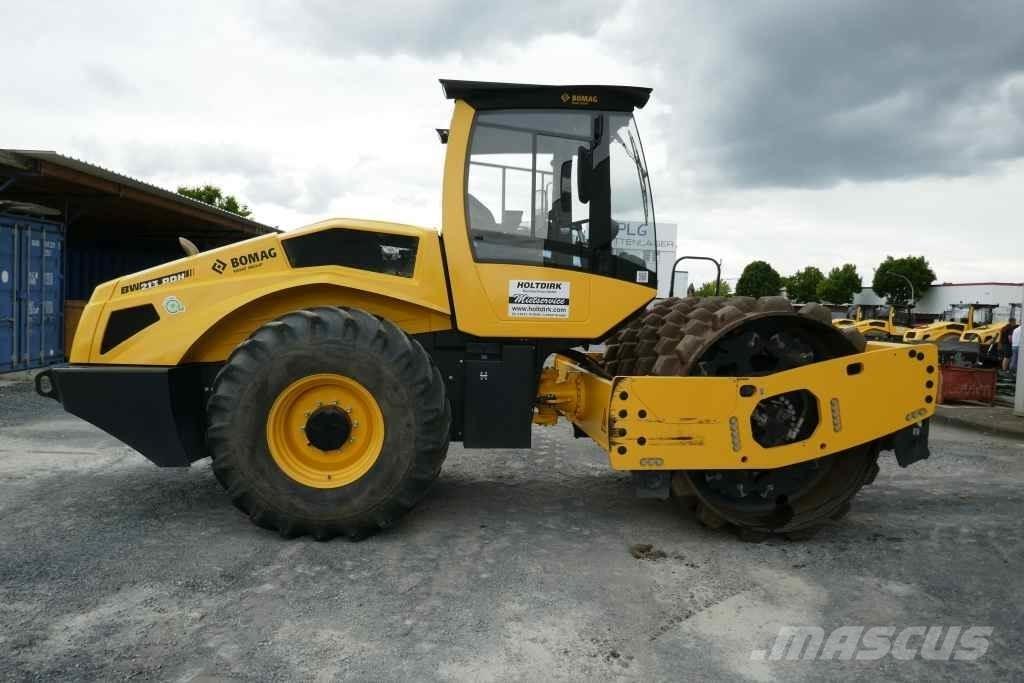 Bomag BW 213 PDH-5 Erdbauwalzen