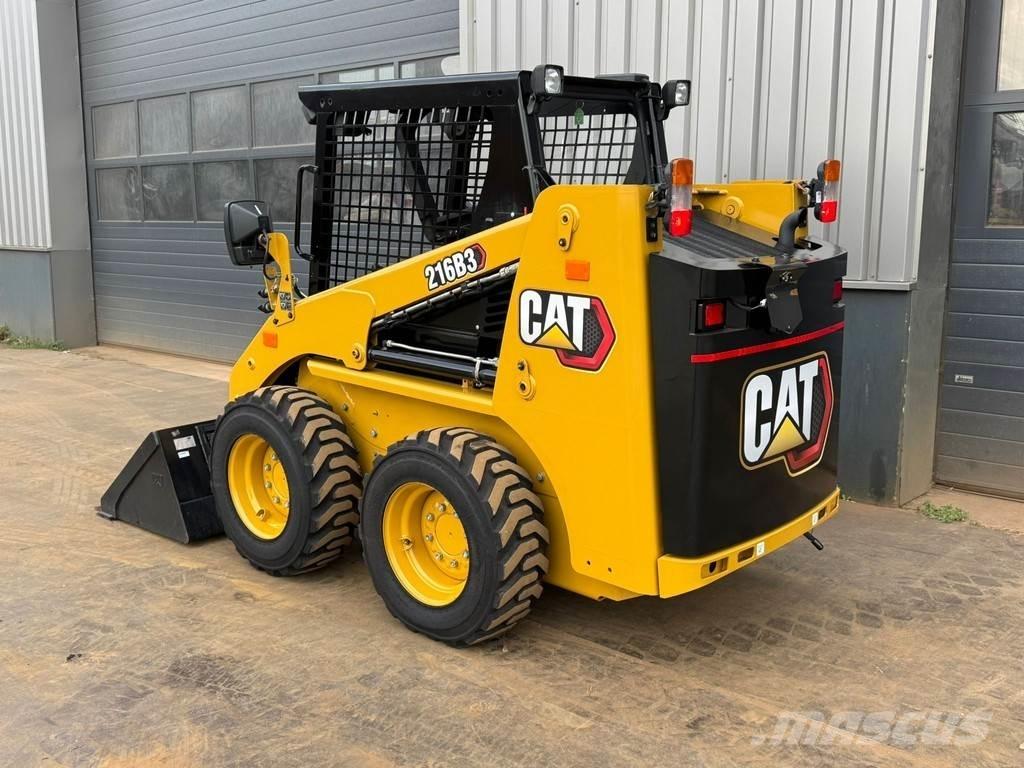 CAT 216B3 Radlader