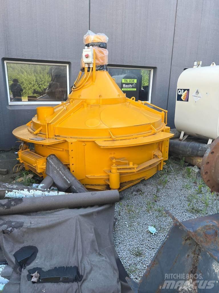  Ukendt ukendt Betonmischer