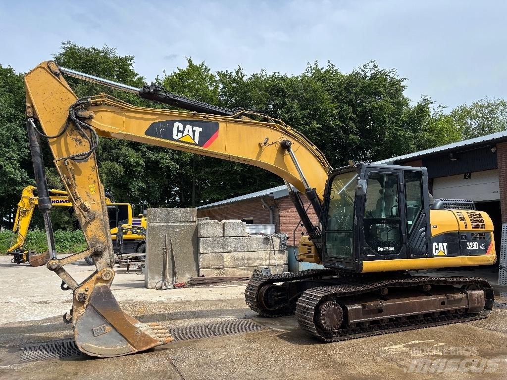 CAT 323 D LN Raupenbagger