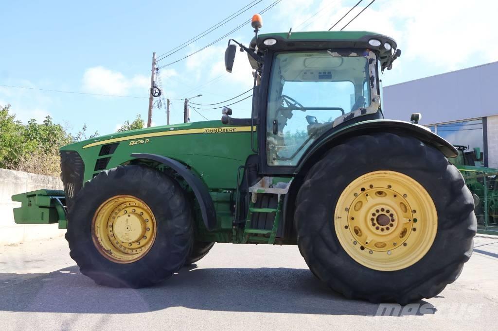 John Deere 8295 R Traktoren
