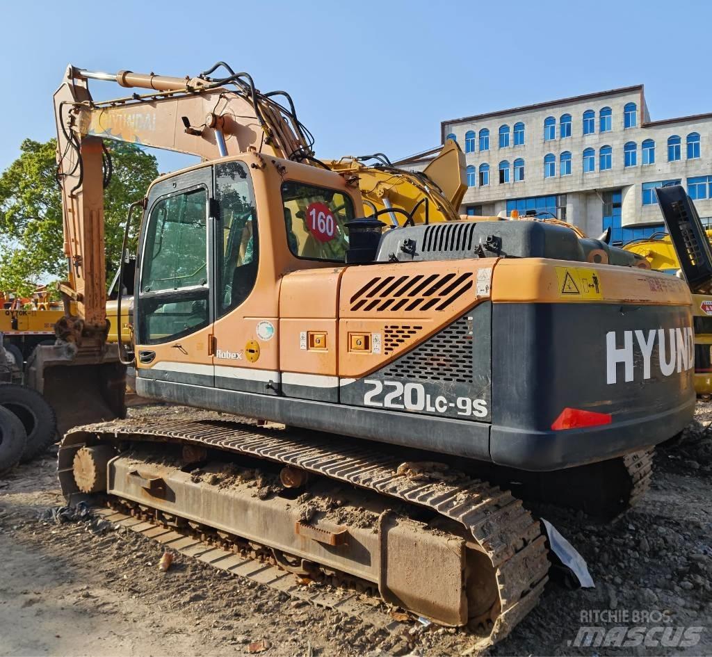Hyundai R220LC-9S Raupenbagger