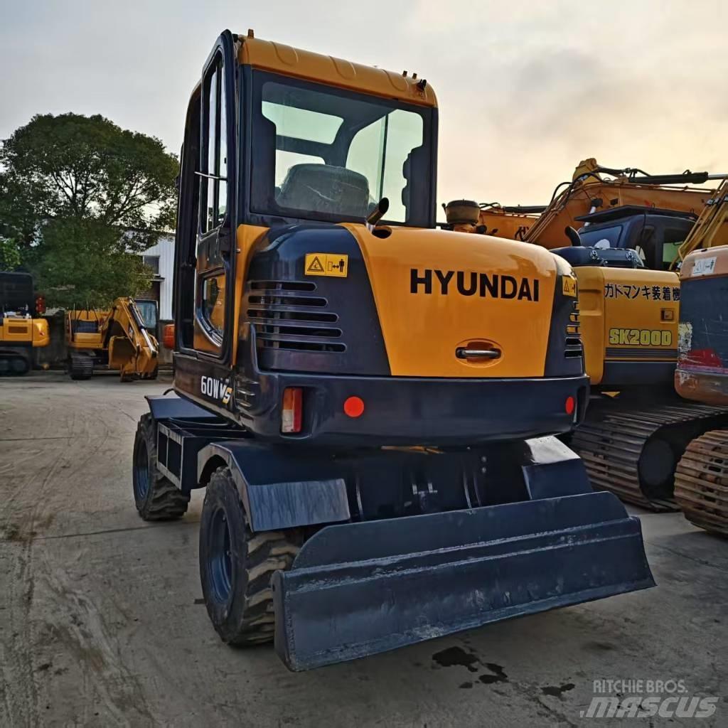 Hyundai Robex 60 VS Minibagger < 7t