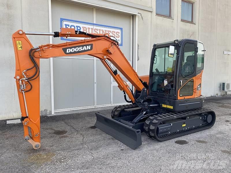Doosan DX 63-3 Minibagger < 7t