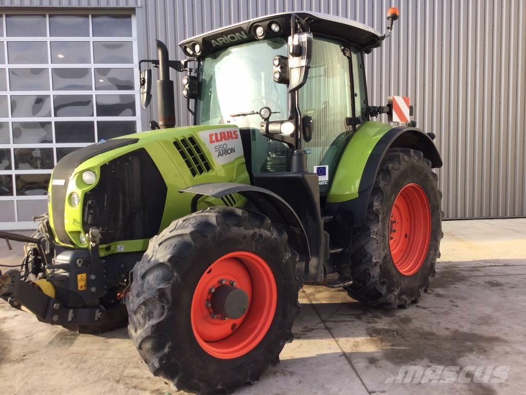 CLAAS ARION 550 Traktoren